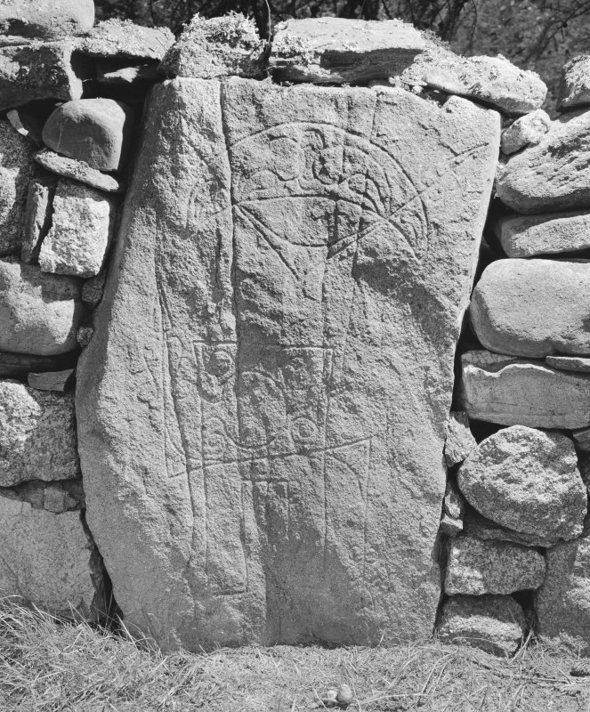 Photo of the Pictish Stone at Finlarig